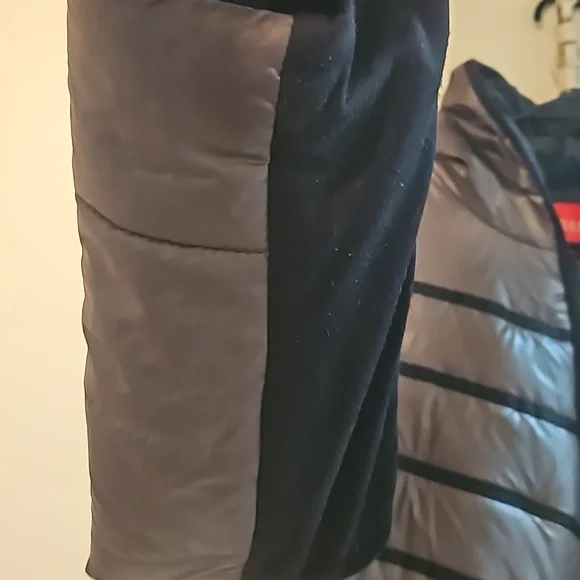 Guess bomber jacket - Picture 2 of 9